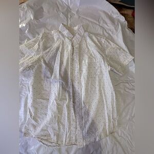 Old navy “the classic shirt” slim fit large White Short Sleeve Button-Up Shirt